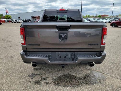 Granite Crystal Metallic Clearcoat 2024 RAM 1500 Big Horn/Lone Star