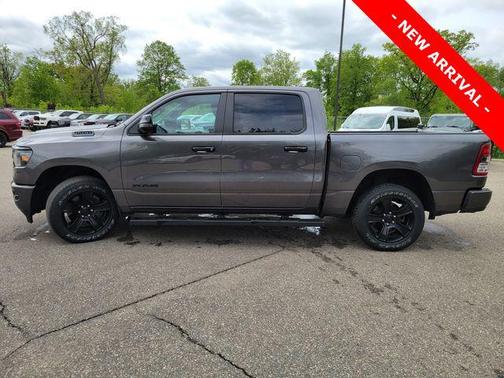 Granite Crystal Metallic Clearcoat 2024 RAM 1500 Big Horn/Lone Star