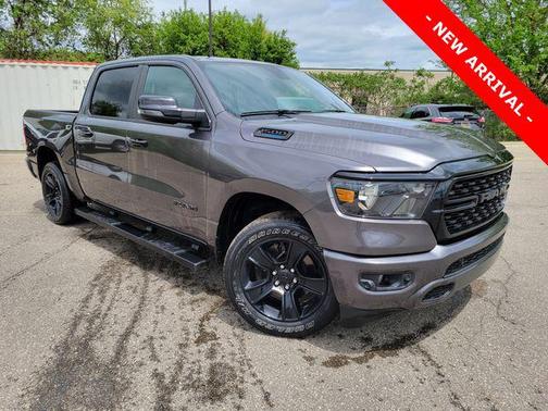 Granite Crystal Metallic Clearcoat 2024 RAM 1500 Big Horn/Lone Star