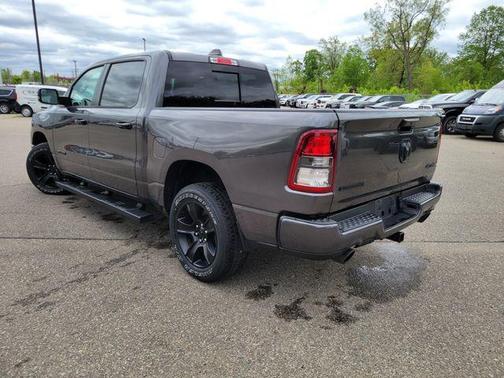 Granite Crystal Metallic Clearcoat 2024 RAM 1500 Big Horn/Lone Star
