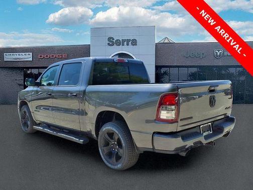 Granite Crystal Metallic Clearcoat 2024 RAM 1500 Big Horn/Lone Star