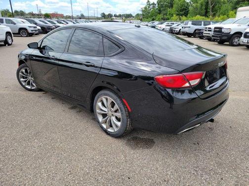 Black Clearcoat 2015 Chrysler 200 S