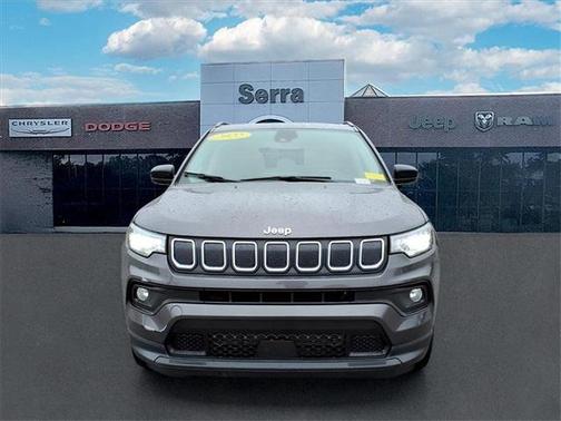 2022 Jeep Compass Latitude Lux