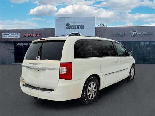 2012 Chrysler Town & Country Touring