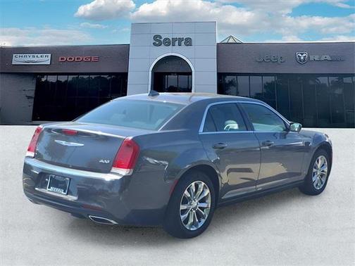 2020 Chrysler 300 Touring