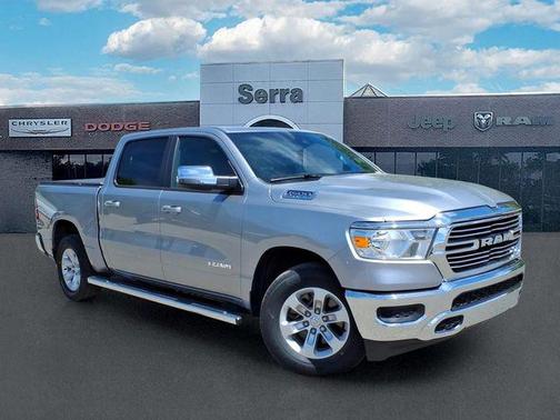 Billet Silver Metallic Clearcoat 2024 RAM 1500 Laramie