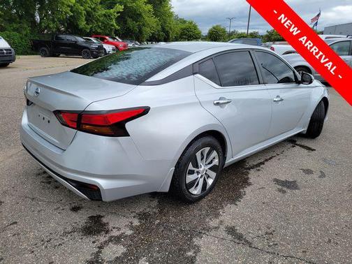 Brilliant Silver Metallic 2020 Nissan Altima S FWD