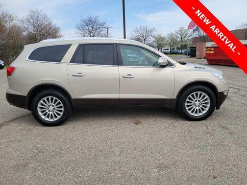 Gold Mist Metallic 2011 Buick Enclave 1XL