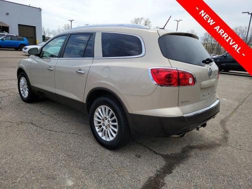 Gold Mist Metallic 2011 Buick Enclave 1XL
