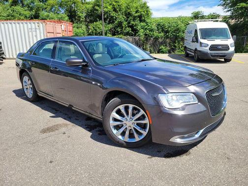 Granite Crystal Metallic Clearcoat 2016 Chrysler 300 S