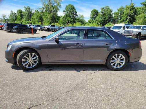 Granite Crystal Metallic Clearcoat 2016 Chrysler 300 S