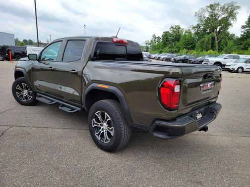 Deep Bronze Metallic 2024 GMC Canyon AT4