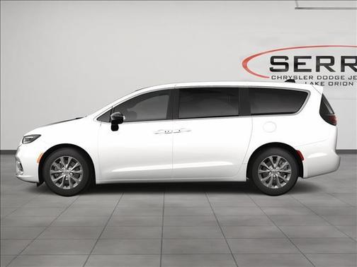 2025 Chrysler Pacifica L