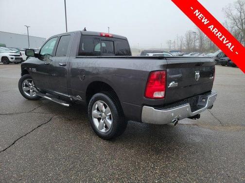 Granite Crystal Metallic Clearcoat 2014 RAM 1500 Big Horn