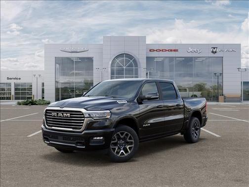 Diamond Black Crystal Pearlcoat 2026 RAM 1500 Laramie