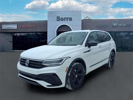 2024 Volkswagen Tiguan 2.0T SE R-Line Black