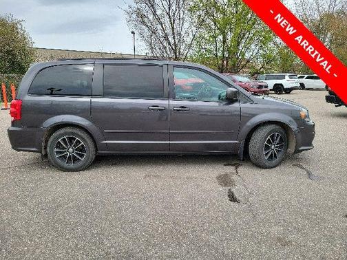 Granite Crystal Metallic Clearcoat 2015 Dodge Grand Caravan R/T