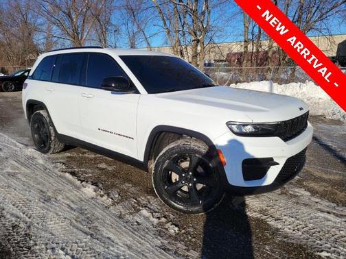 2022 Jeep Grand Cherokee Altitude