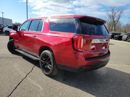 2022 GMC Yukon XL SLE