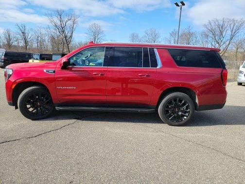 2022 GMC Yukon XL SLE