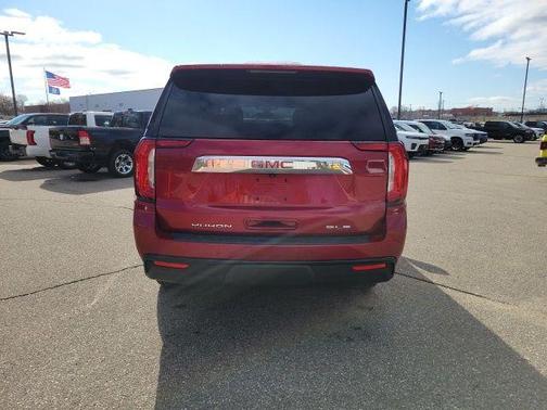2022 GMC Yukon XL SLE