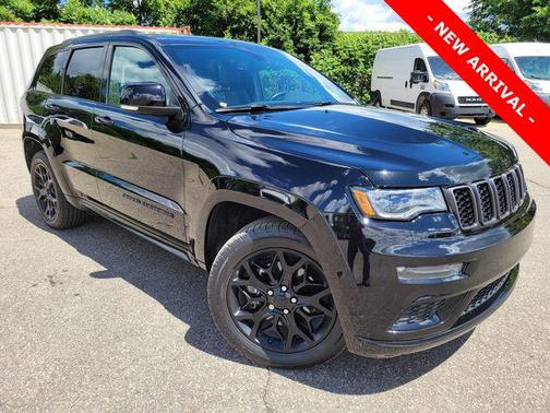 Diamond Black Crystal Pearlcoat 2021 Jeep Grand Cherokee Limited X