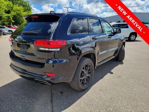 Diamond Black Crystal Pearlcoat 2021 Jeep Grand Cherokee Limited X