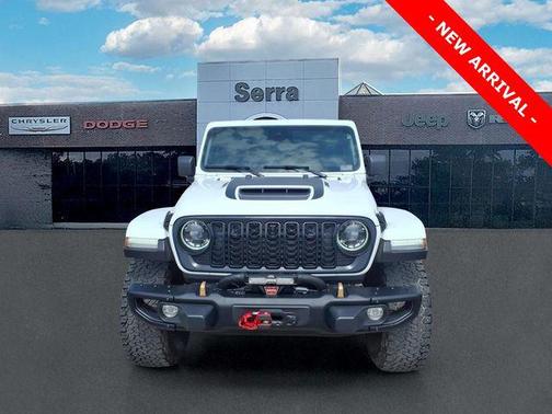 Bright White Clearcoat 2024 Jeep Wrangler Rubicon 392