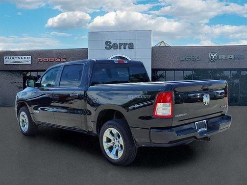 Diamond Black Crystal Pearlcoat 2023 RAM 1500 Big Horn/Lone Star