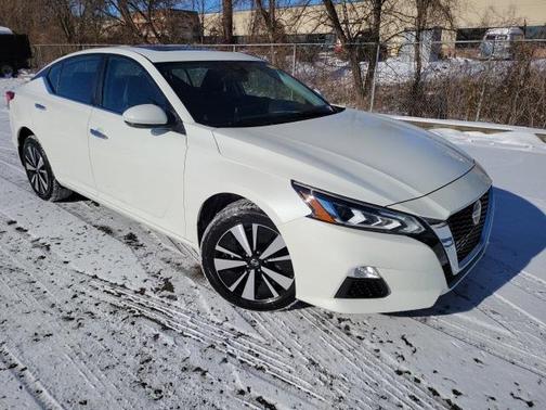 2021 Nissan Altima 2.5 SV