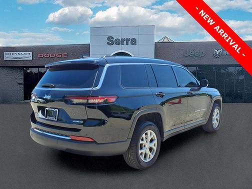 Diamond Black Crystal Pearlcoat 2023 Jeep Grand Cherokee L Limited