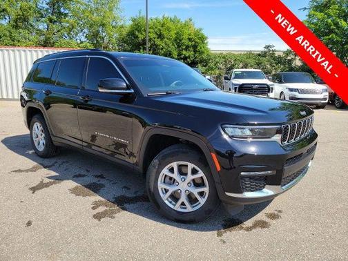 Diamond Black Crystal Pearlcoat 2023 Jeep Grand Cherokee L Limited