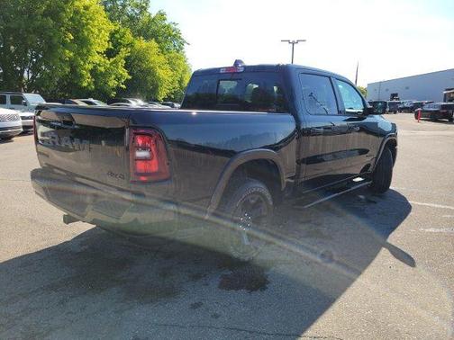 Diamond Black Crystal Pearlcoat 2025 RAM 1500 Big Horn/Lone Star