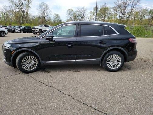 Black Metallic 2019 Lincoln Nautilus Standard