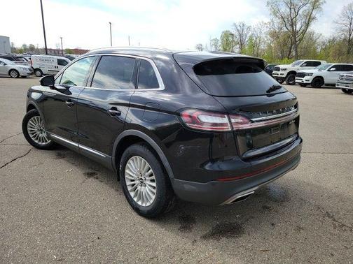 Black Metallic 2019 Lincoln Nautilus Standard