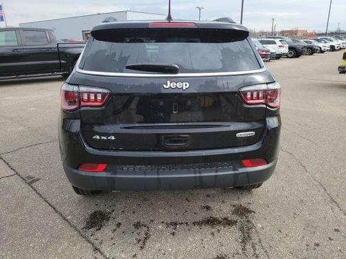 2023 Jeep Compass Latitude Lux