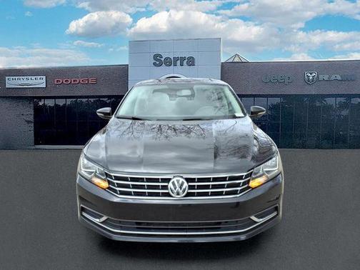 Black Uni 2016 Volkswagen Passat 1.8T S