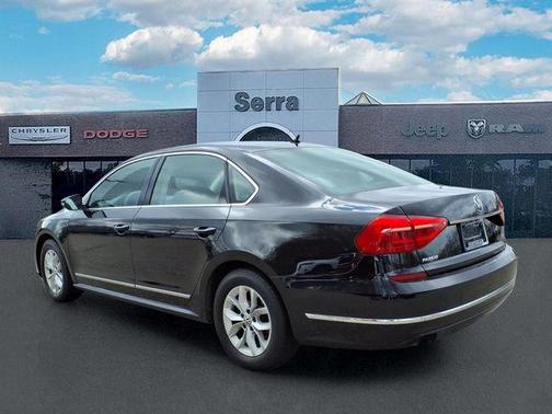 Black Uni 2016 Volkswagen Passat 1.8T S