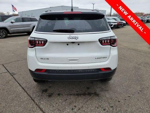 Bright White Clearcoat 2024 Jeep Compass Limited