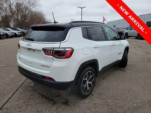 Bright White Clearcoat 2024 Jeep Compass Limited