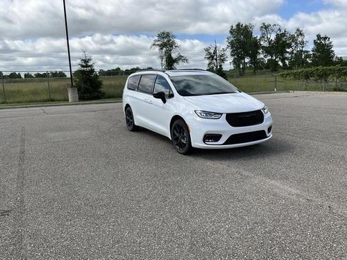 2024 Chrysler Pacifica Limited