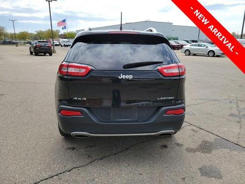 Brilliant Black Crystal Pearlcoat 2015 Jeep Cherokee Limited