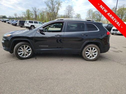 Brilliant Black Crystal Pearlcoat 2015 Jeep Cherokee Limited
