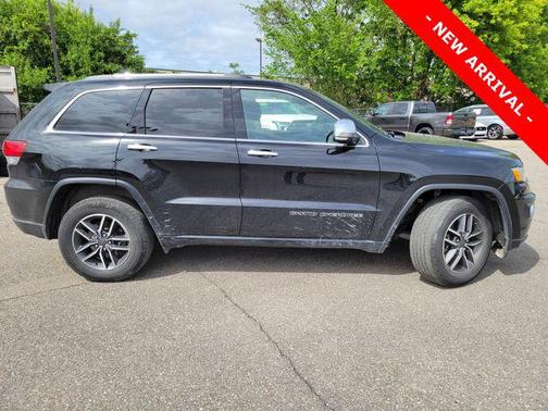 Diamond Black Crystal Pearlcoat 2021 Jeep Grand Cherokee Limited