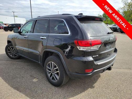 Diamond Black Crystal Pearlcoat 2021 Jeep Grand Cherokee Limited