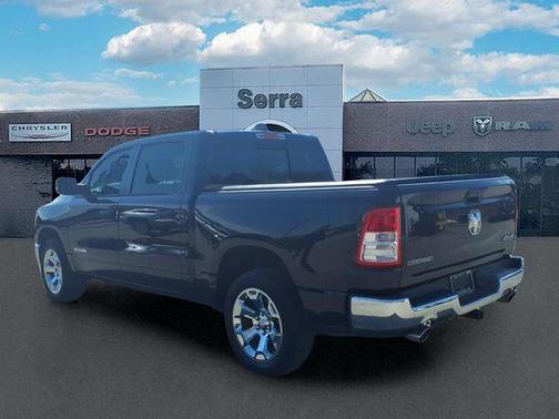 Diamond Black Crystal Pearlcoat 2023 RAM 1500 Big Horn/Lone Star