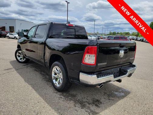 Diamond Black Crystal Pearlcoat 2023 RAM 1500 Big Horn/Lone Star