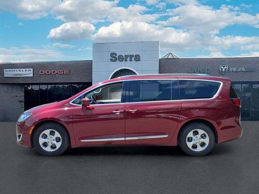 Velvet Red Pearlcoat 2017 Chrysler Pacifica Touring-L