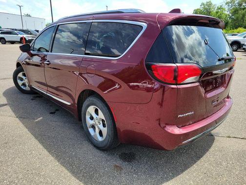 Velvet Red Pearlcoat 2017 Chrysler Pacifica Touring-L
