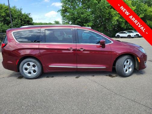 Velvet Red Pearlcoat 2017 Chrysler Pacifica Touring-L